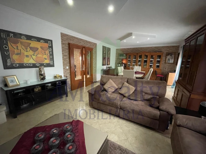 Moradia T4 para Venda em Atouguia da Baleia Foto 17