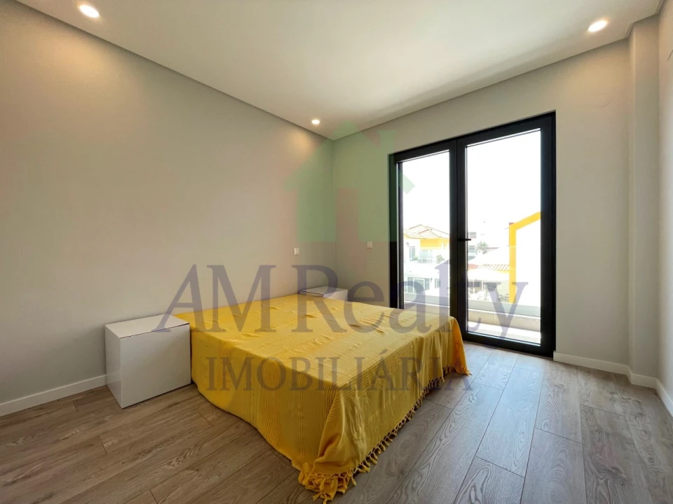 Apartamento T2 para Venda em Lourinhã e Atalaia Foto 10