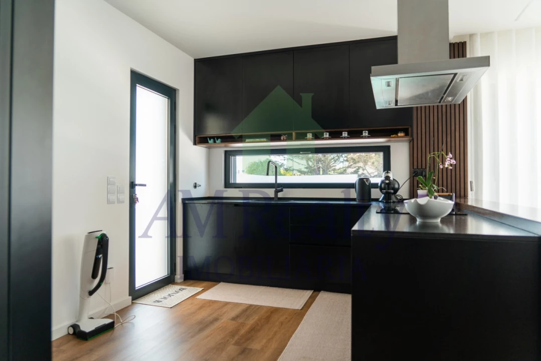 Moradia T3 para Venda em Atouguia da Baleia Foto 4