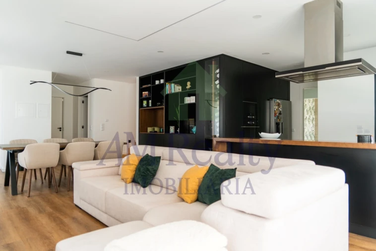 Moradia T3 para Venda em Atouguia da Baleia Foto 9