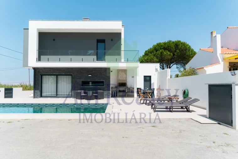 Moradia T3 para Venda em Atouguia da Baleia Foto 28