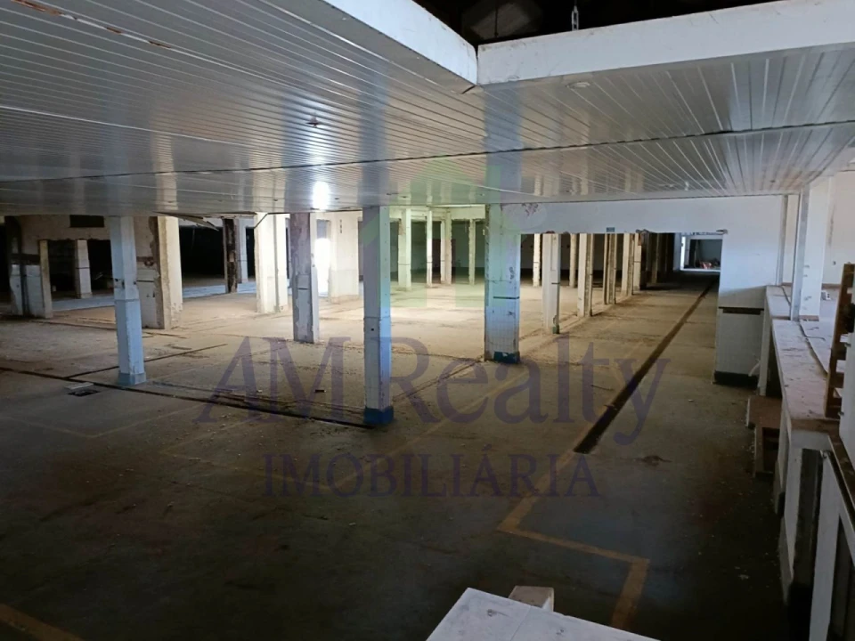 Armazém para Venda em Peniche Foto 1