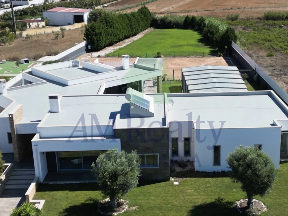 Moradia T4 para Venda em Atouguia da Baleia Foto 3