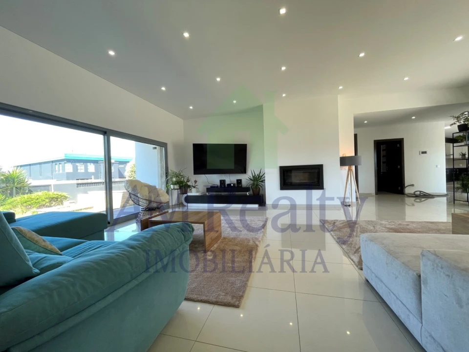 Moradia T4 para Venda em Atouguia da Baleia Foto 21