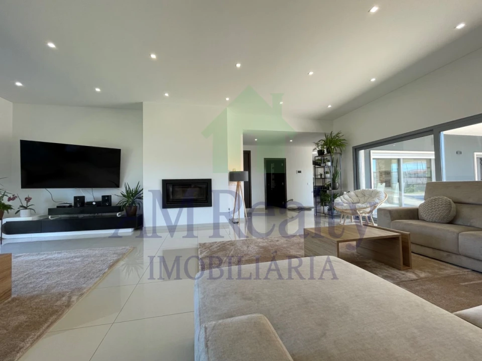 Moradia T4 para Venda em Atouguia da Baleia Foto 23