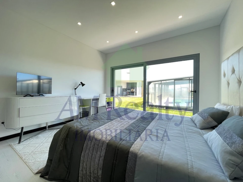 Moradia T4 para Venda em Atouguia da Baleia Foto 29