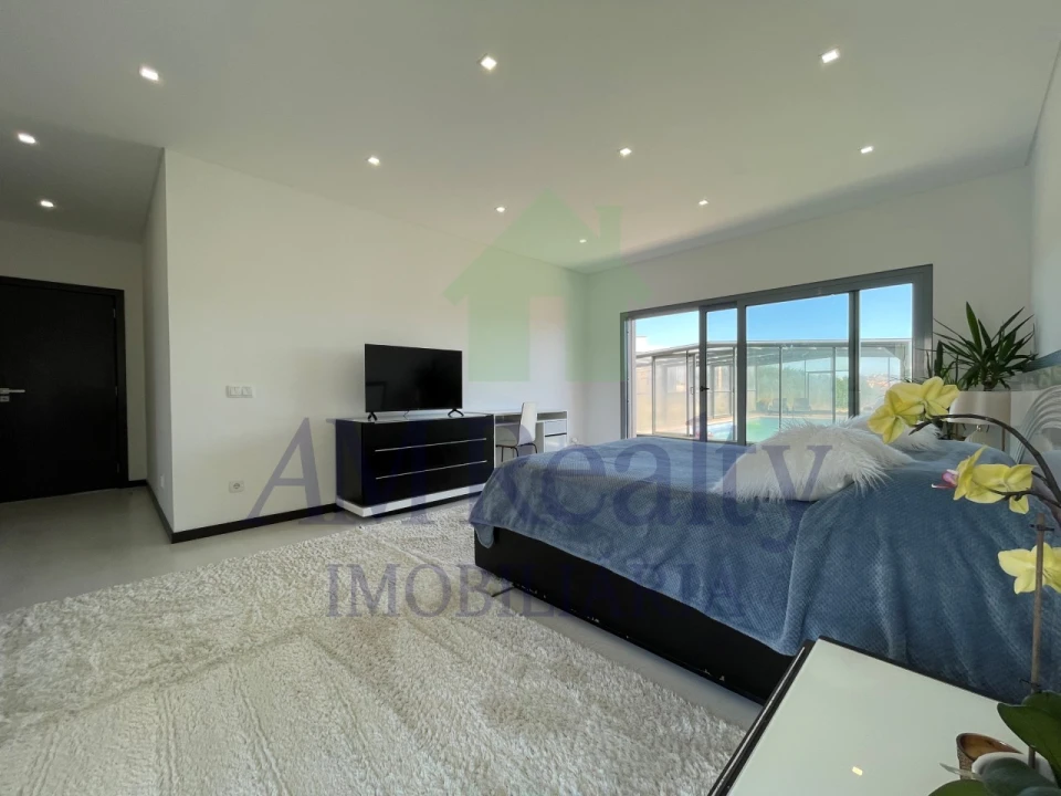 Moradia T4 para Venda em Atouguia da Baleia Foto 33