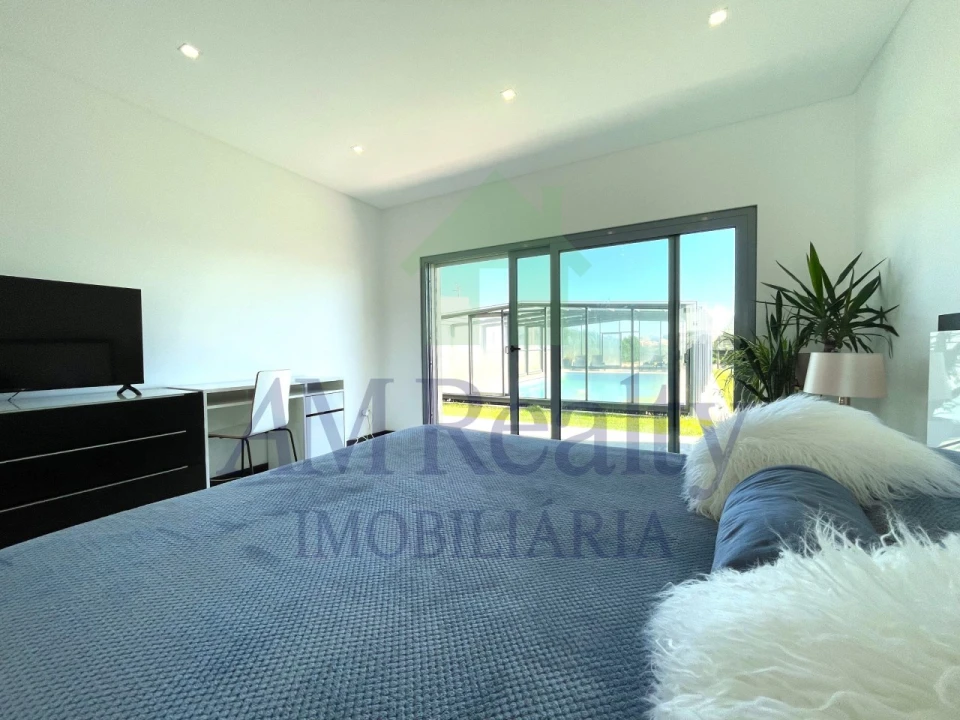 Moradia T4 para Venda em Atouguia da Baleia Foto 34