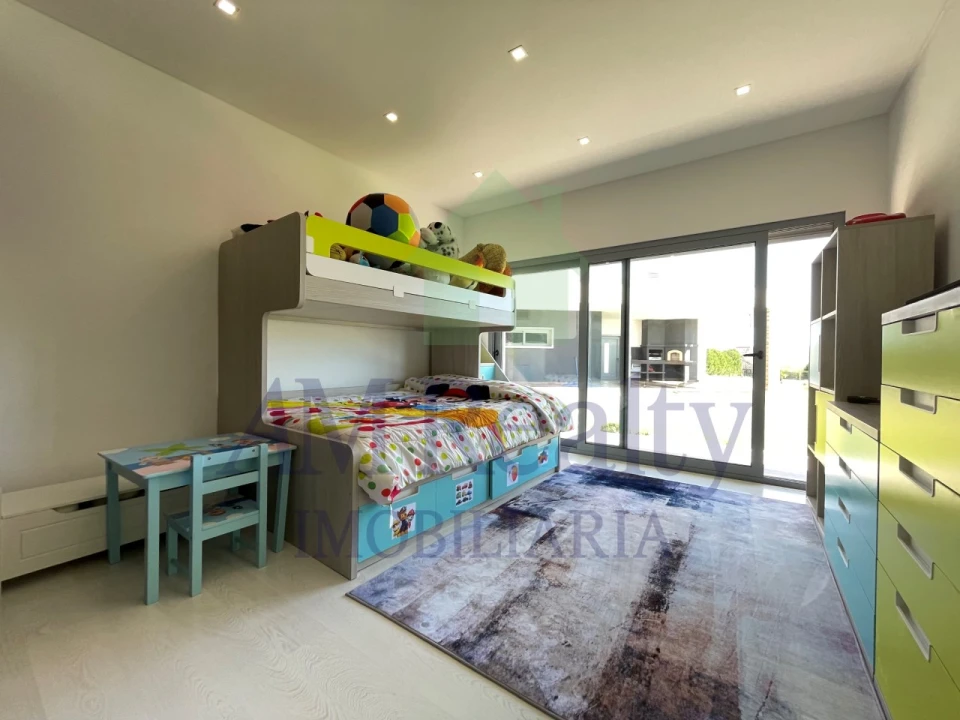 Moradia T4 para Venda em Atouguia da Baleia Foto 38