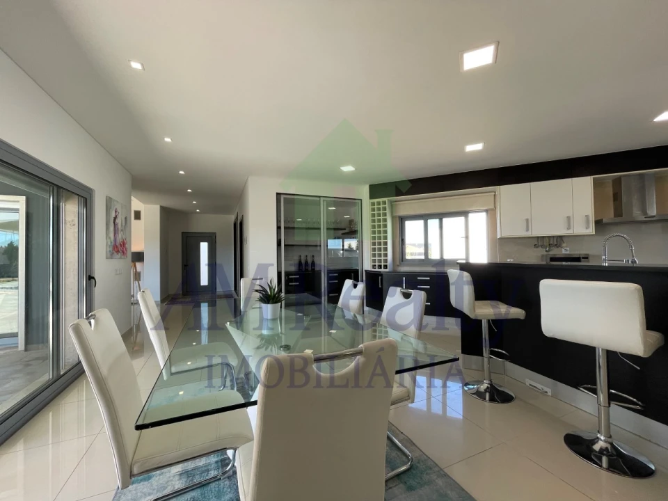 Moradia T4 para Venda em Atouguia da Baleia Foto 46