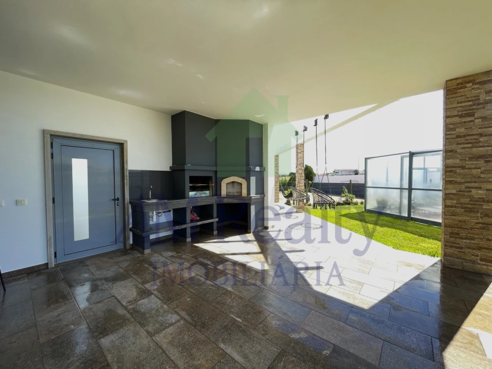 Moradia T4 para Venda em Atouguia da Baleia Foto 77