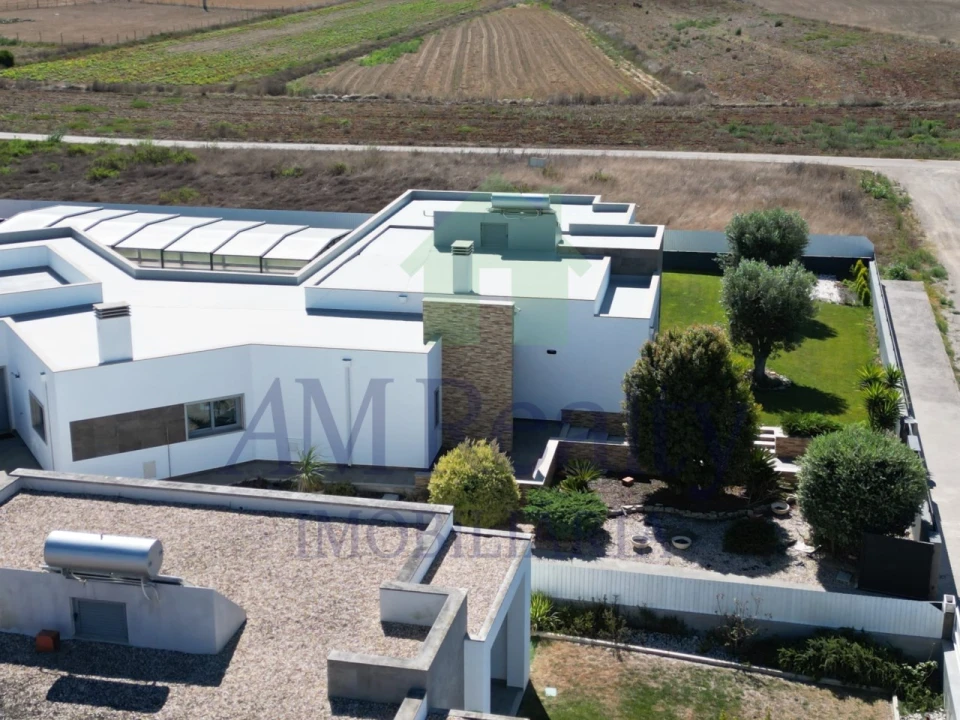 Moradia T4 para Venda em Atouguia da Baleia Foto 88