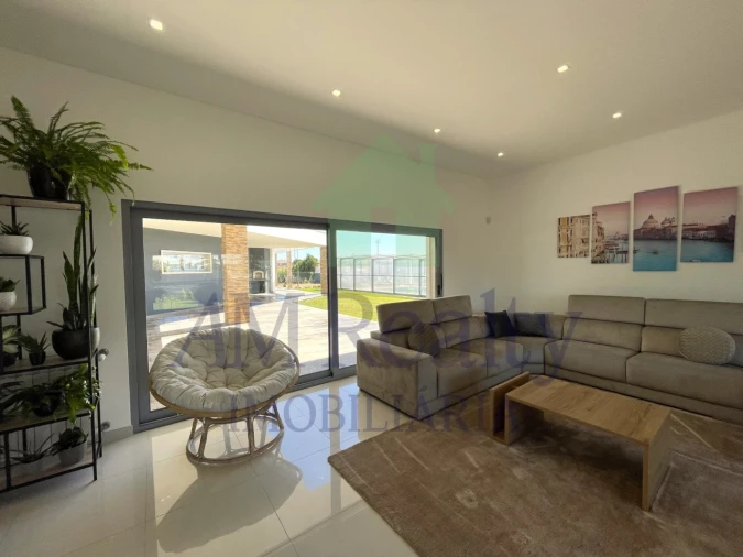 Moradia T4 para Venda em Atouguia da Baleia Foto 18