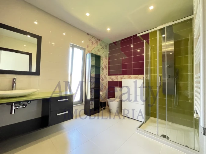 Moradia T4 para Venda em Atouguia da Baleia Foto 27