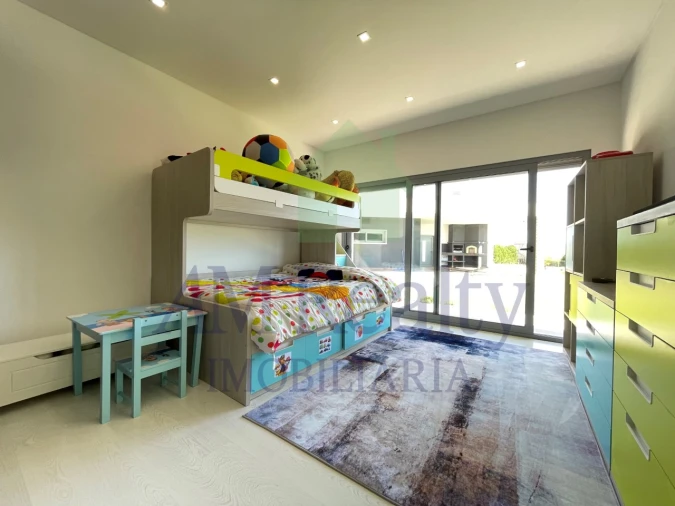 Moradia T4 para Venda em Atouguia da Baleia Foto 37