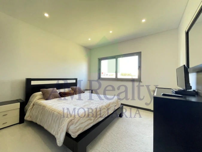 Moradia T4 para Venda em Atouguia da Baleia Foto 40