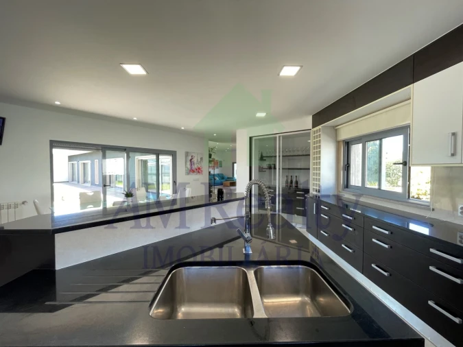 Moradia T4 para Venda em Atouguia da Baleia Foto 45