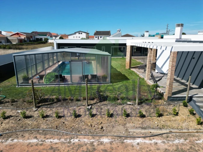 Moradia T4 para Venda em Atouguia da Baleia Foto 68