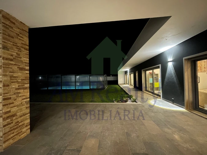 Moradia T4 para Venda em Atouguia da Baleia Foto 61