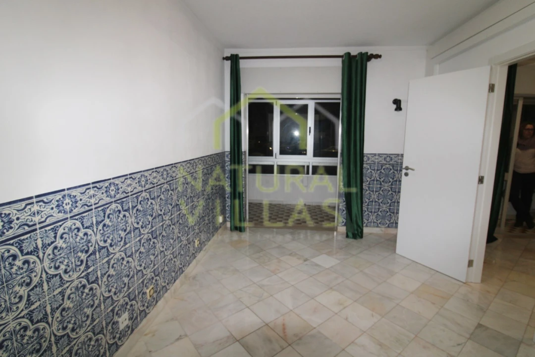 Apartamento T3 para Venda em Faro (Sé e São Pedro) Foto 3
