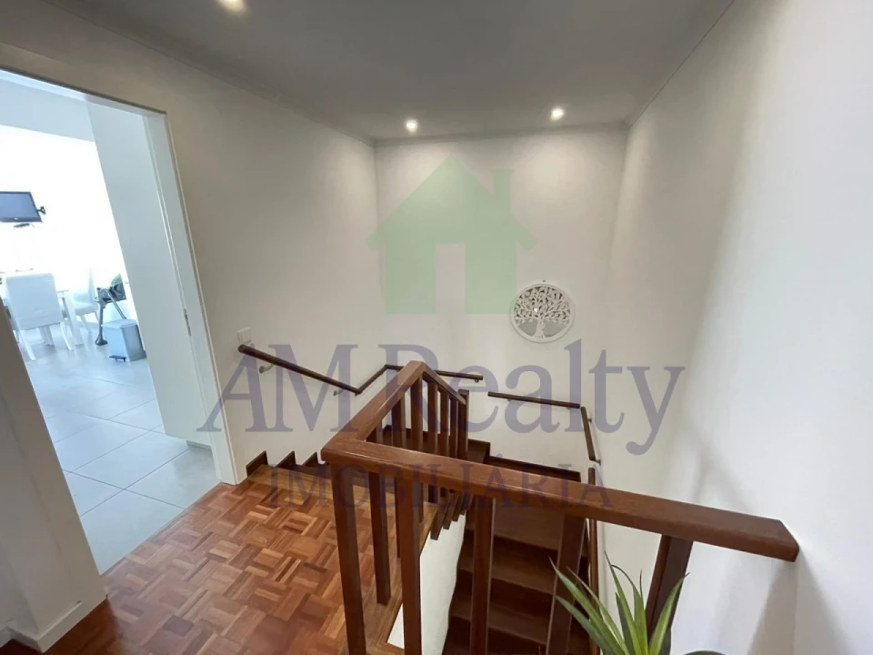 Moradia T6 para Venda em Atouguia da Baleia Foto 10