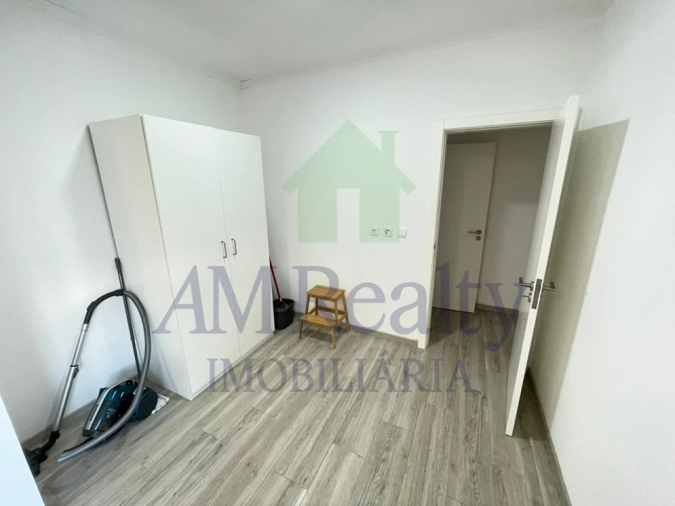 Moradia T6 para Venda em Atouguia da Baleia Foto 20