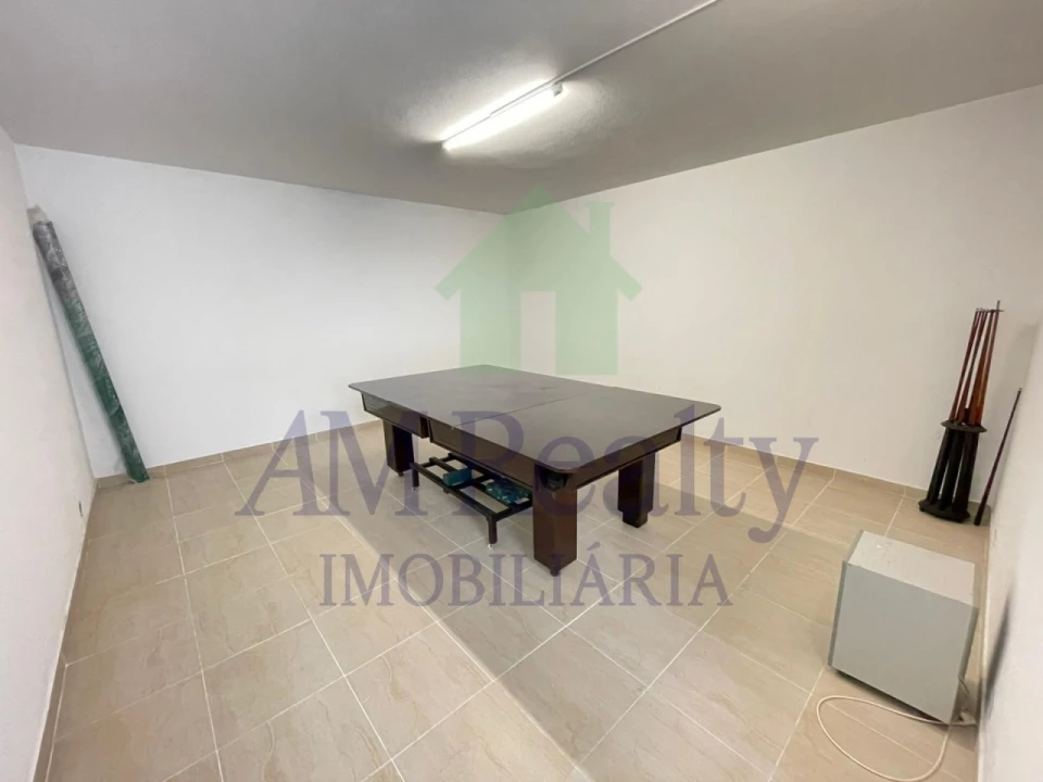 Moradia T6 para Venda em Atouguia da Baleia Foto 28