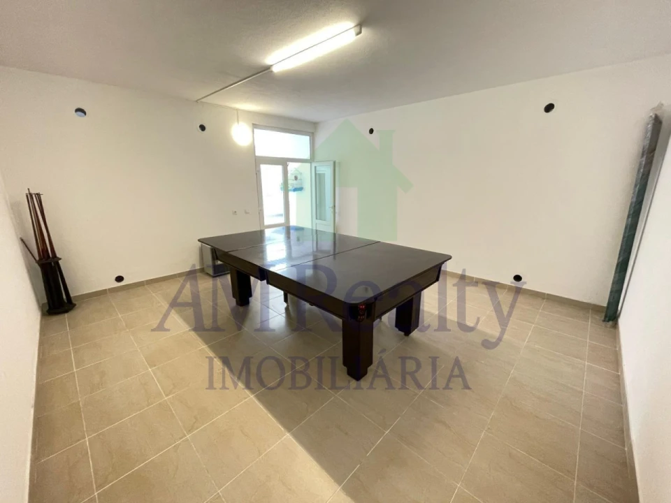 Moradia T6 para Venda em Atouguia da Baleia Foto 29