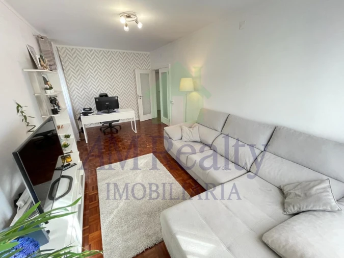 Moradia T6 para Venda em Atouguia da Baleia Foto 7