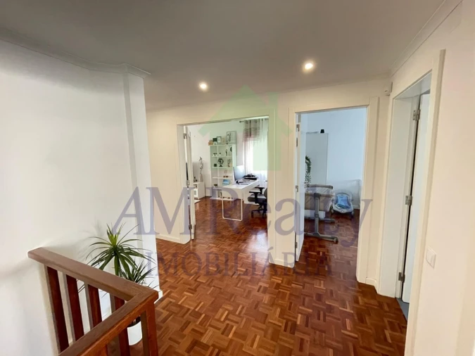 Moradia T6 para Venda em Atouguia da Baleia Foto 9