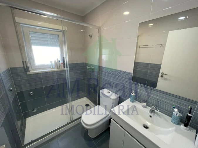 Moradia T6 para Venda em Atouguia da Baleia Foto 11