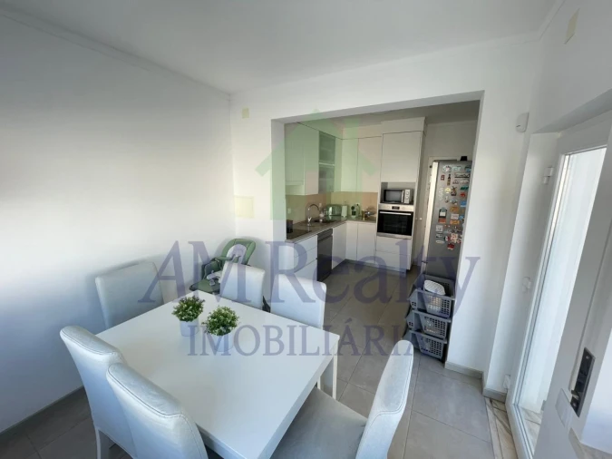 Moradia T6 para Venda em Atouguia da Baleia Foto 4