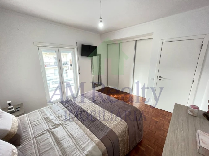 Moradia T6 para Venda em Atouguia da Baleia Foto 17