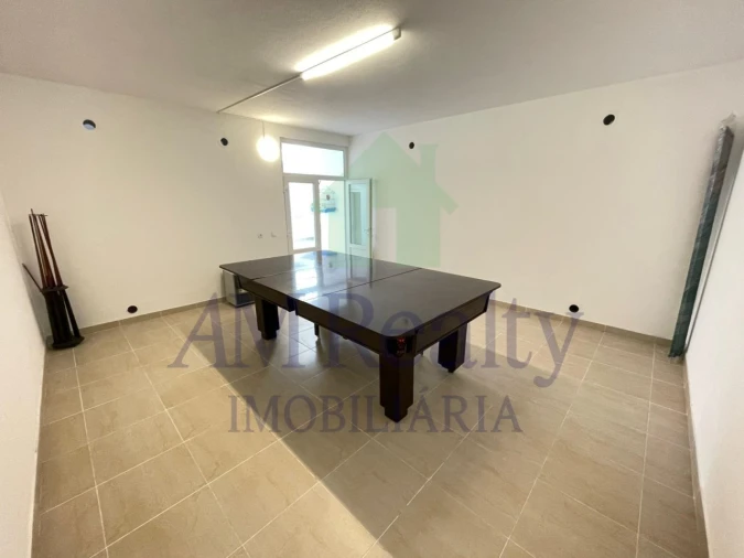 Moradia T6 para Venda em Atouguia da Baleia Foto 29