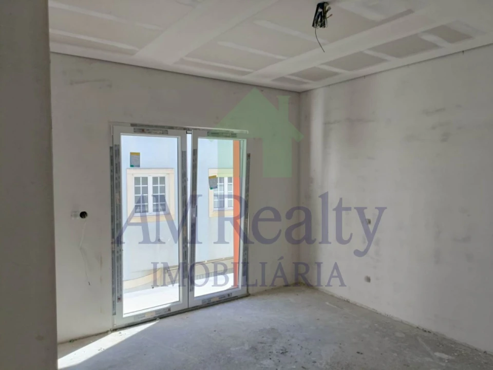 Apartamento T3 para Venda em Ferrel Foto 1