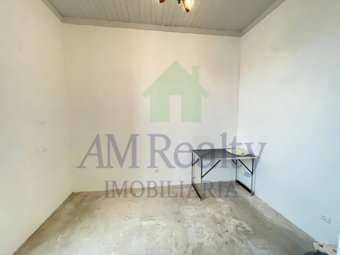 Moradia T3 para Venda em Atouguia da Baleia Foto 13