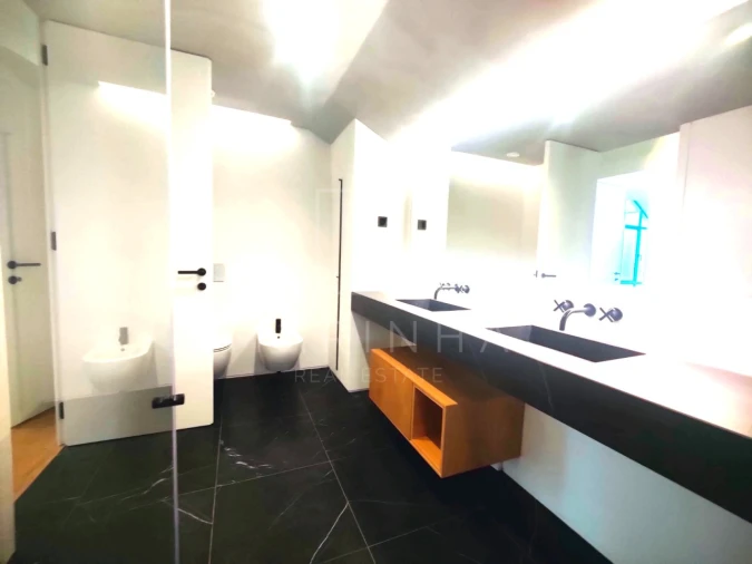 Apartamento T5 para Venda em Belém Foto 11
