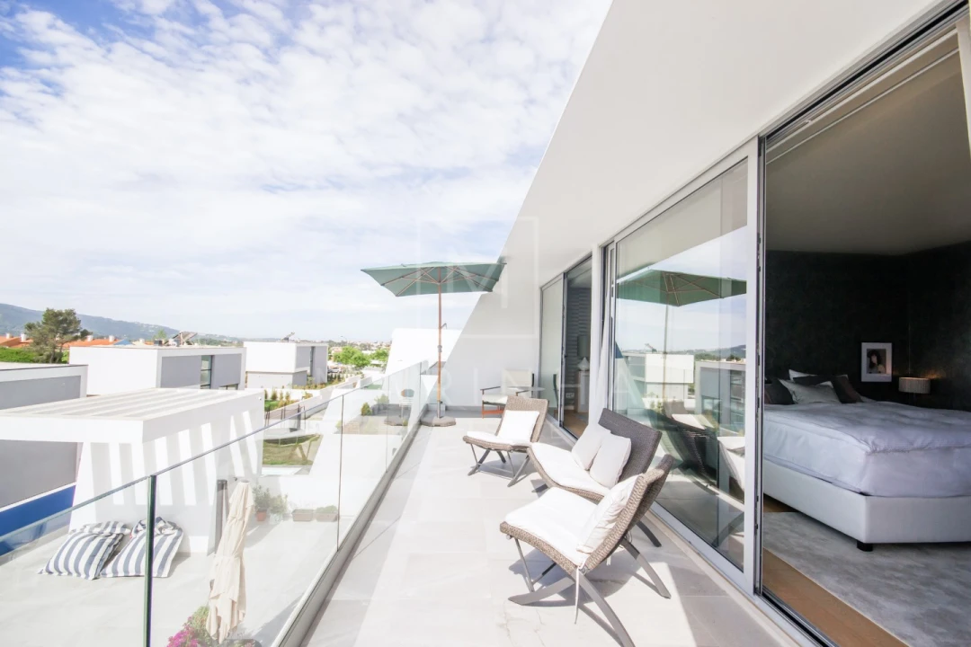 Moradia T5 para Venda em Santa Maria e São Miguel, São Martinho, São Pedro Penaferrim Foto 6