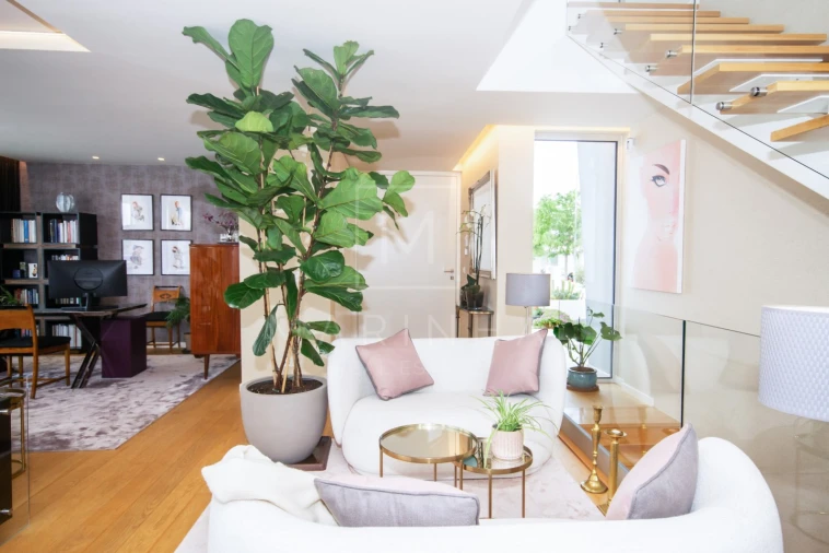 Moradia T5 para Venda em Santa Maria e São Miguel, São Martinho, São Pedro Penaferrim Foto 9