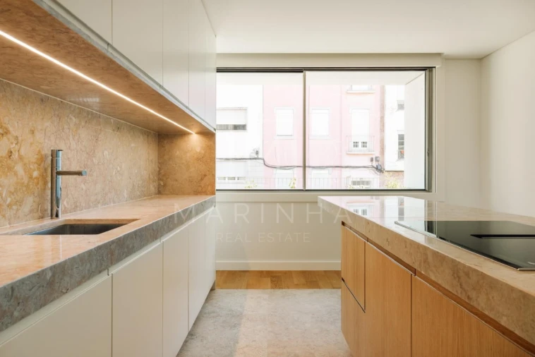 Moradia T4 para Venda em Alcantara Foto 13