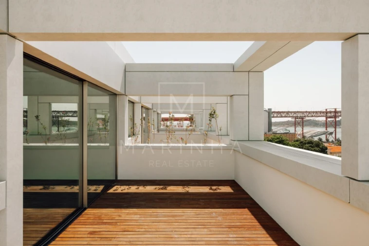 Moradia T4 para Venda em Alcantara Foto 14