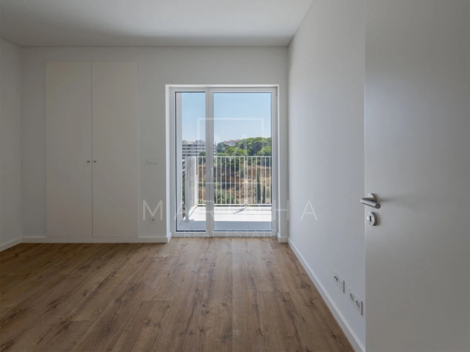 Apartamento T3 para Venda em Seixal, Arrentela e Aldeia de Paio Pires Foto 8