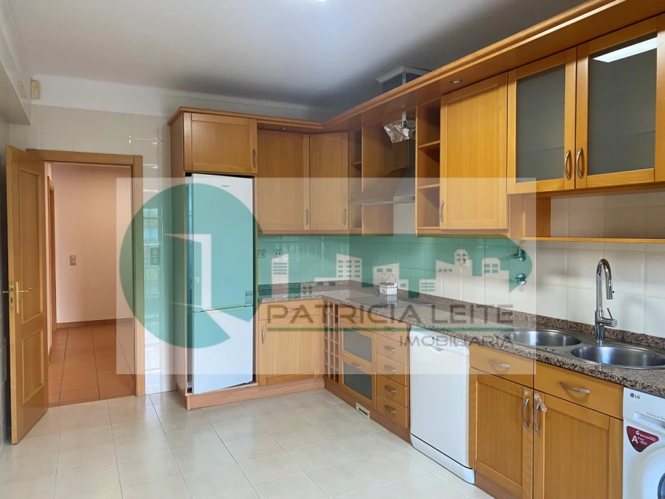 Apartamento T2 para Arrendamento em Moita Foto 6