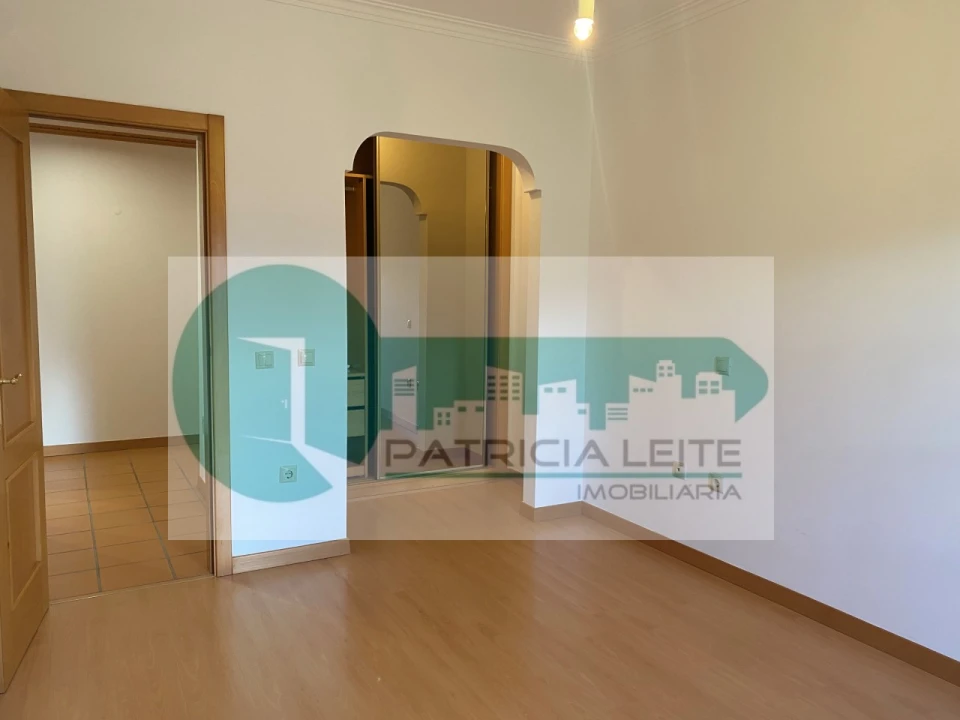 Apartamento T2 para Arrendamento em Moita Foto 19
