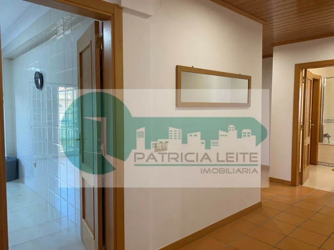 Apartamento T2 para Arrendamento em Moita Foto 5
