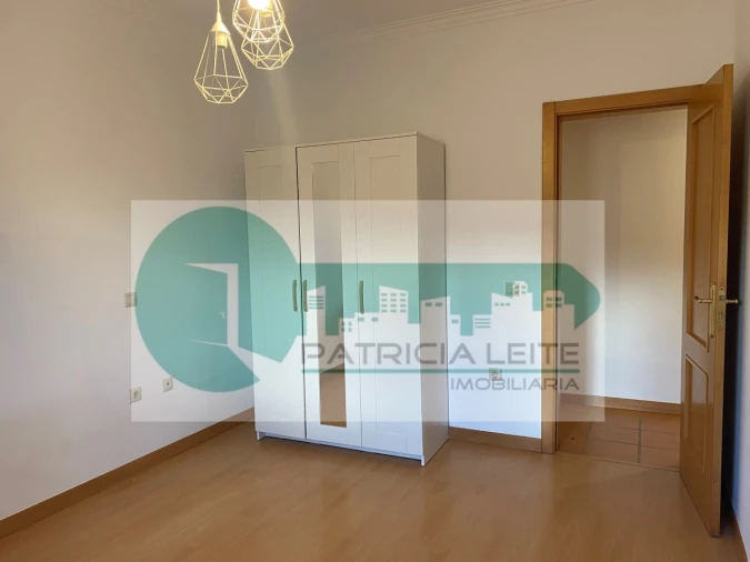 Apartamento T2 para Arrendamento em Moita Foto 16