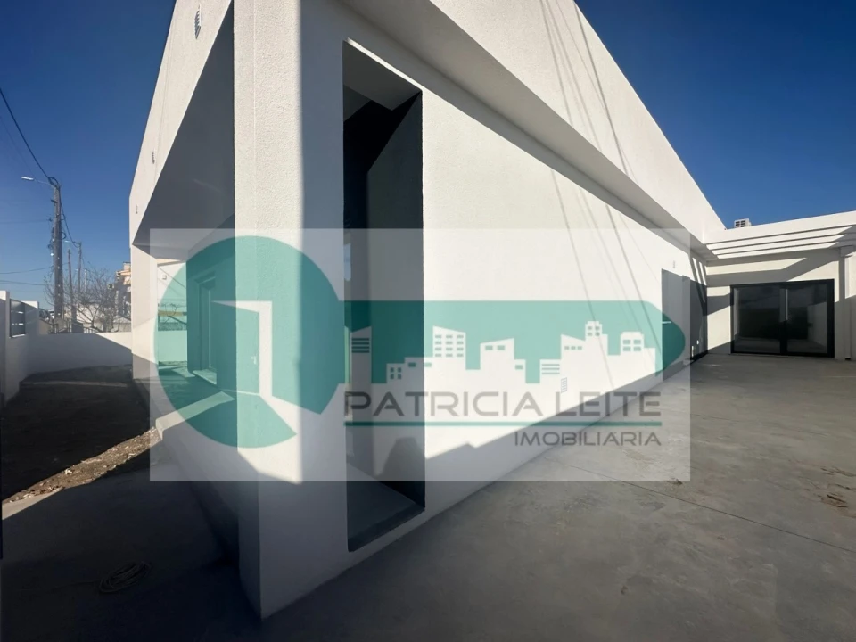 Moradia T4 para Venda em Quinta do Anjo Foto 11