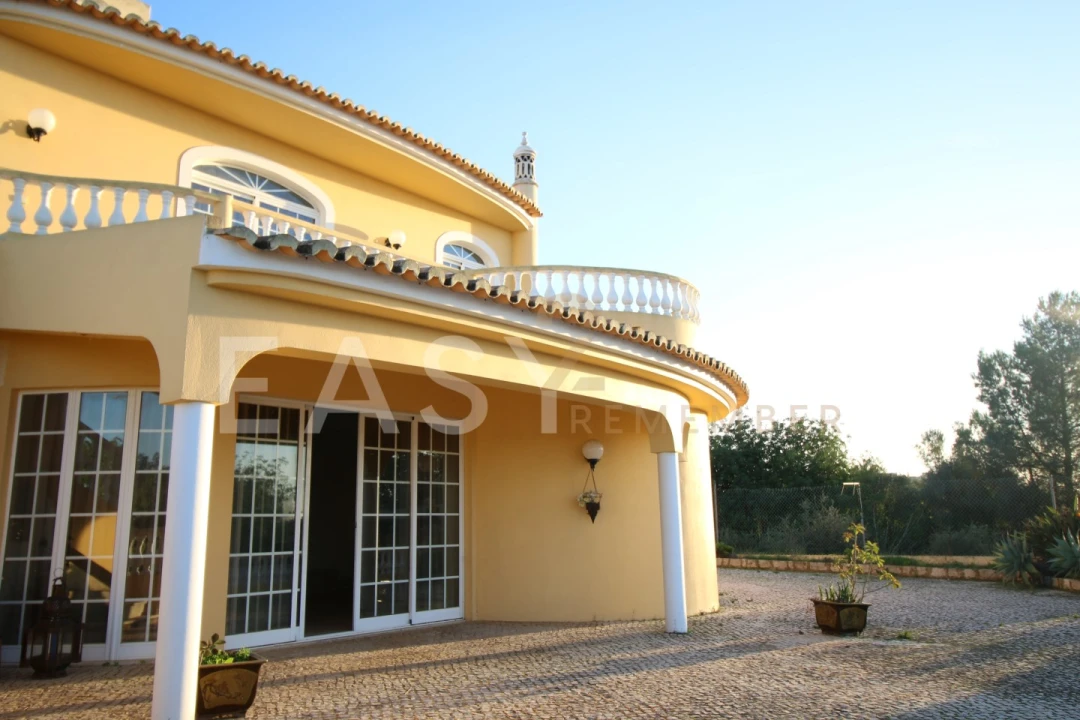 Moradia T5 para Venda em Silves Foto 13