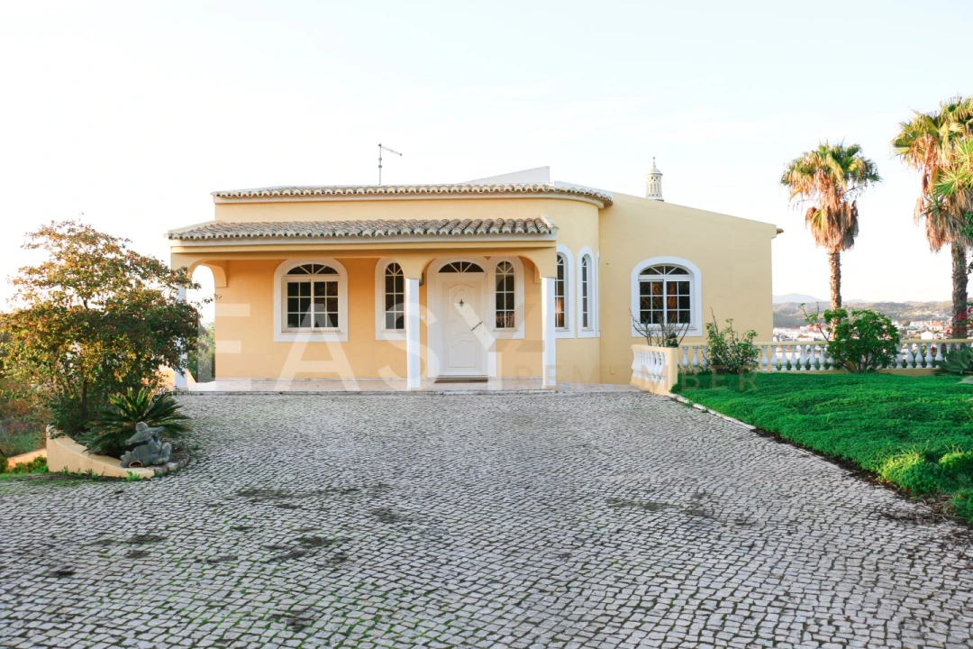 Moradia T5 para Venda em Silves Foto 2