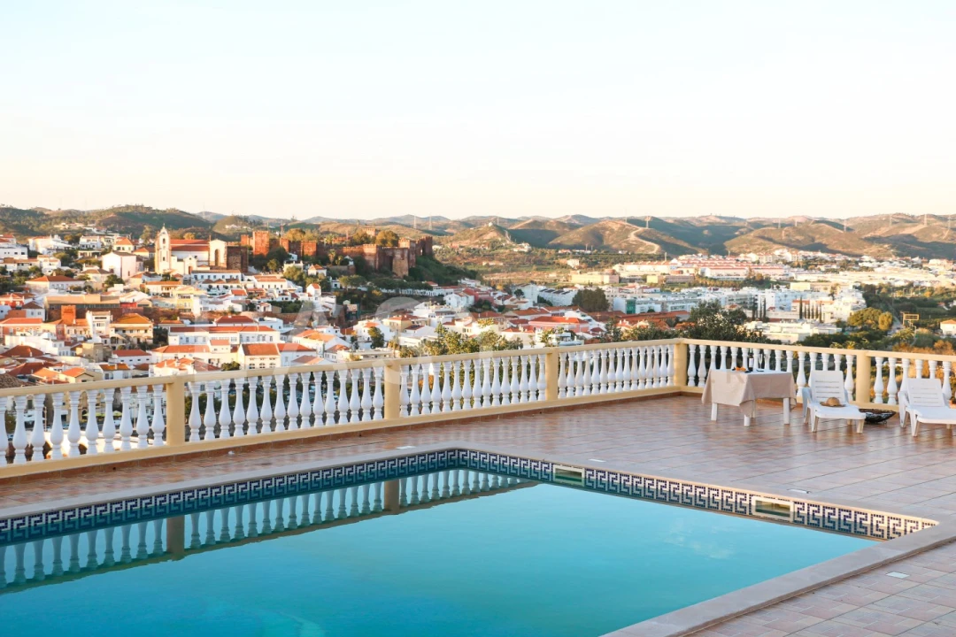 Moradia T5 para Venda em Silves Foto 1